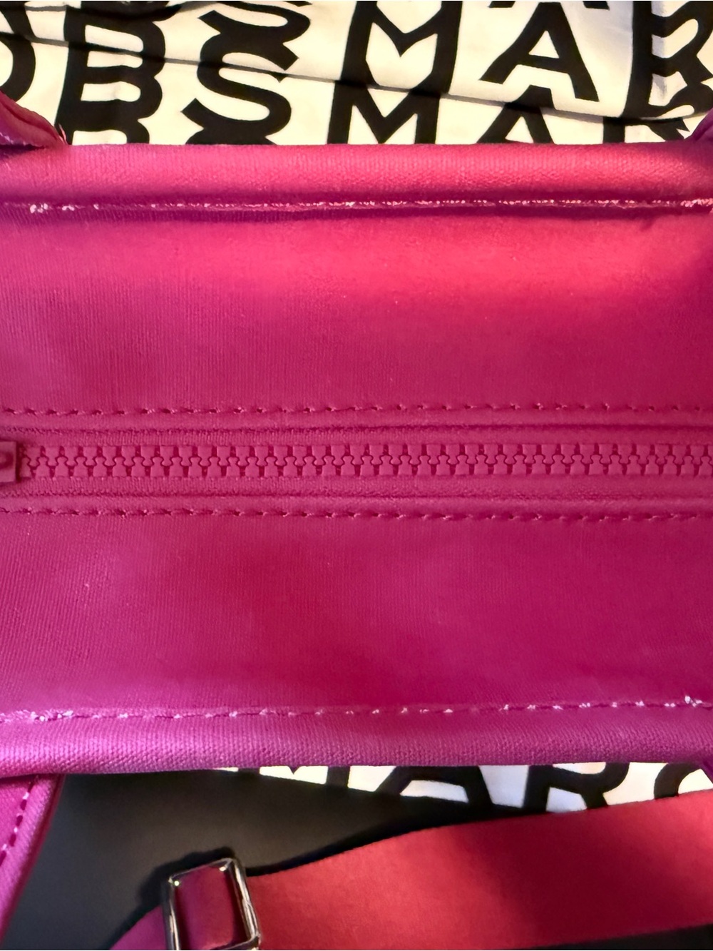 Marc Jacobs Ombré Bright Pink and Black Canvas Tote Bag - Picture 5 of 8